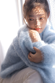 《年轻女教师》在线